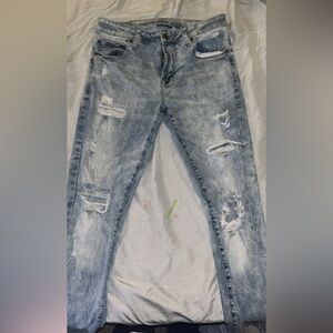 Men’s Size 32x30 Distressed Jeans